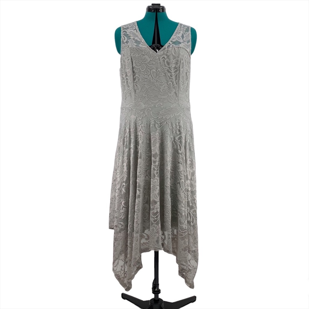 Meetjen Grey Floral Lace Handkerchief Hem Cocktail Dress, 2X